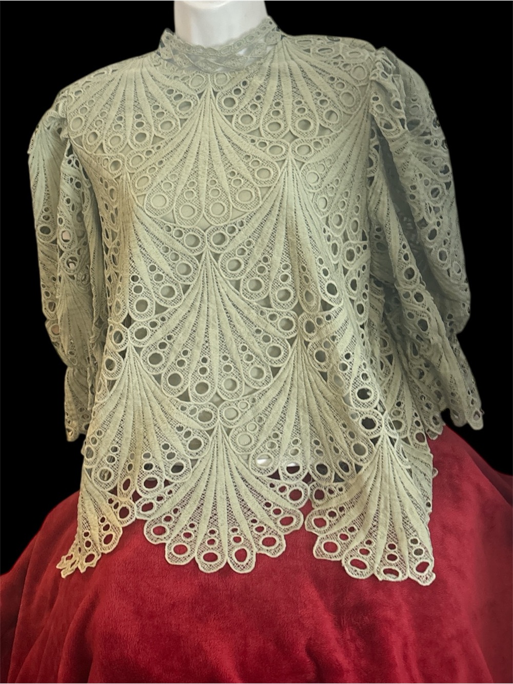 Nordstrom Ivy &  Sage Green  Elegant high neck Eyelet Lace High-Neck Blouse Sz L
